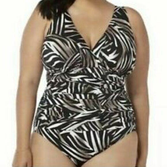 Trimshaper by Miraclesuit Zebra Slimming 1 PC Swimsuit Plus 24W - Picture 1 of 12